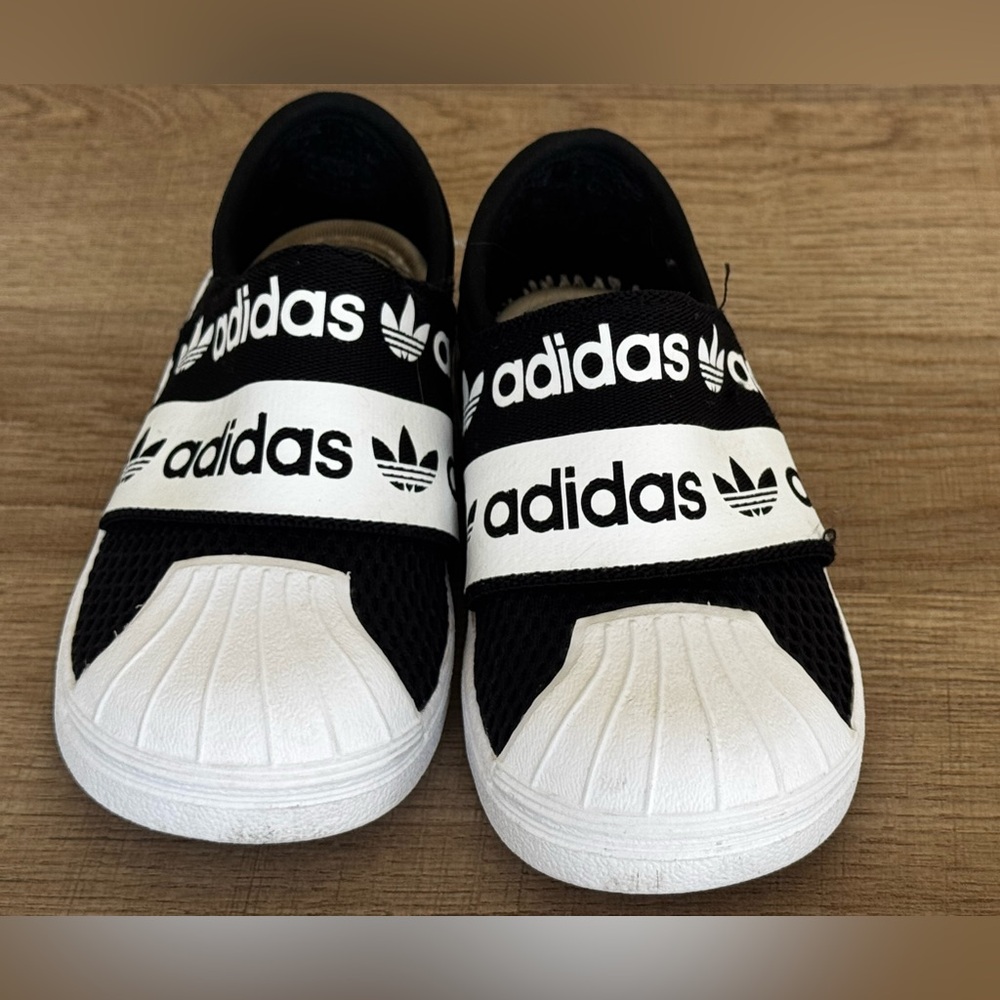 Adidas Kids Black and White Shoes - Picture 4 of 5